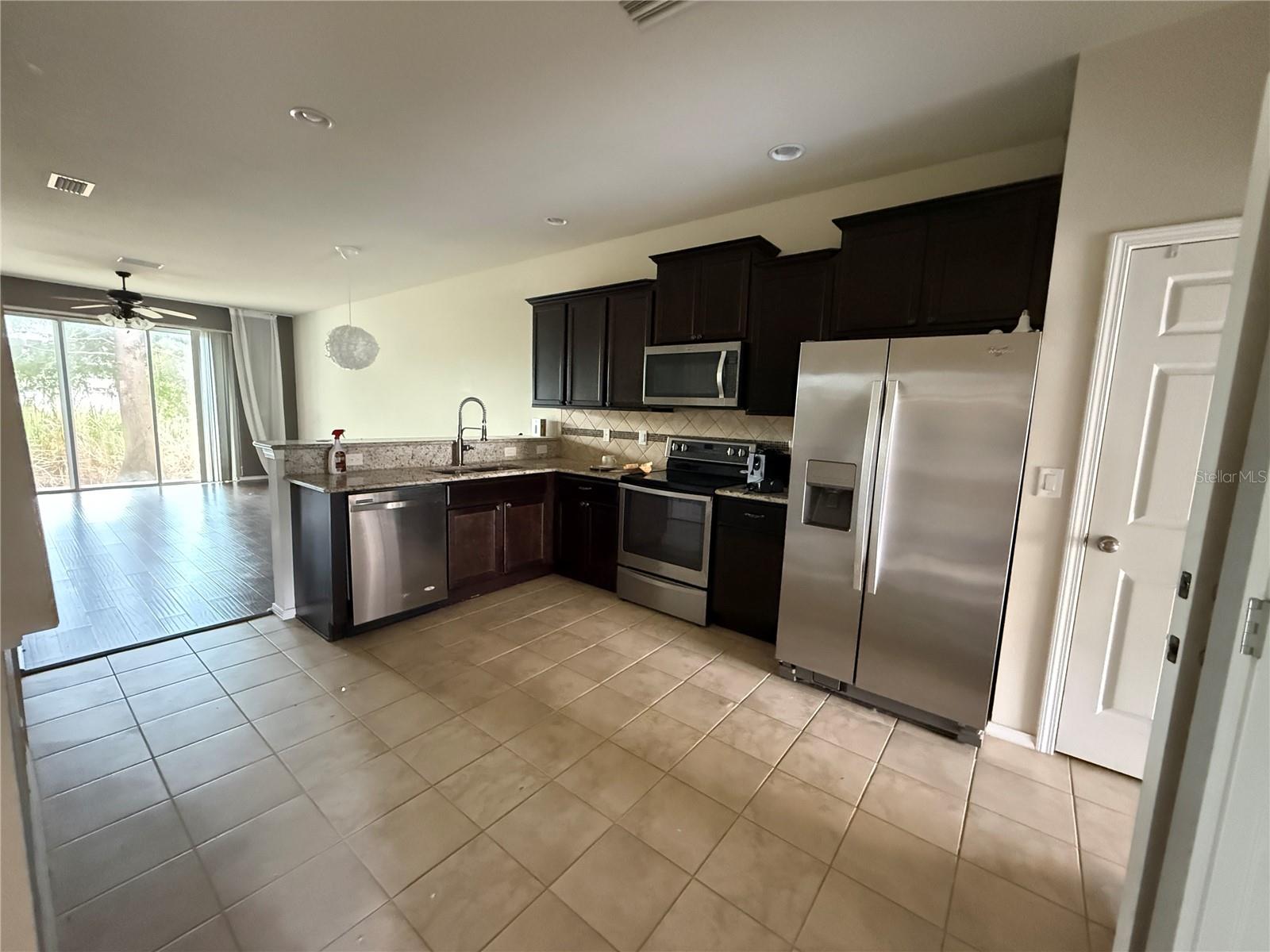 4951 White Sanderling Ct Property Photo 5