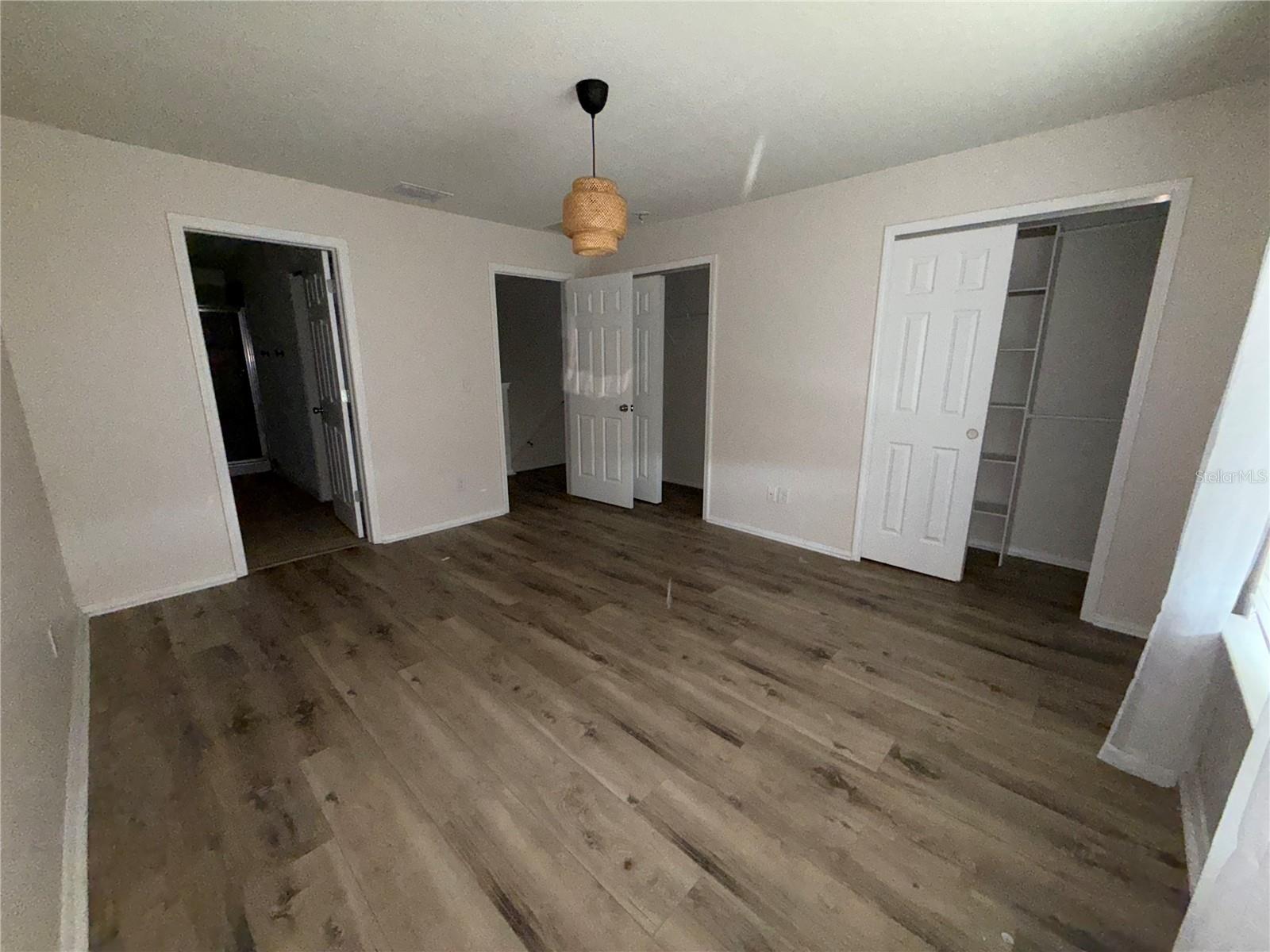 4951 White Sanderling Ct Property Photo 13