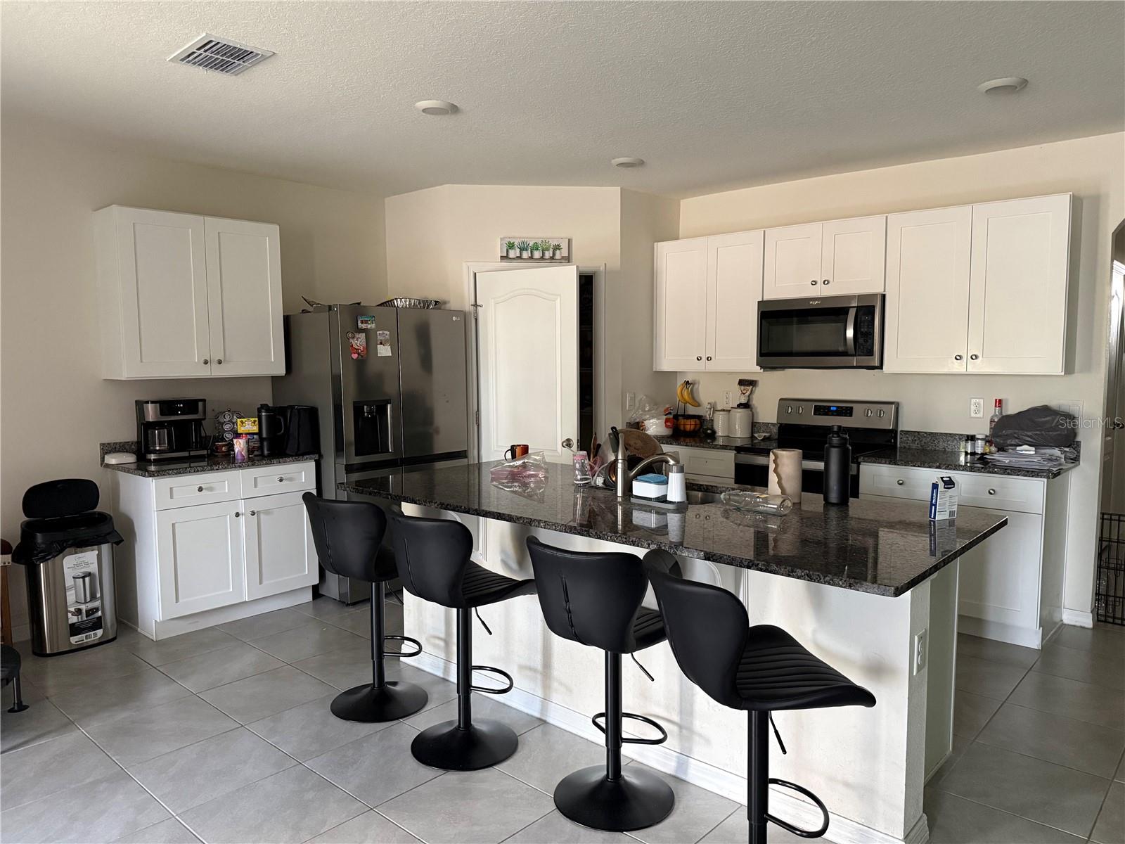 3597 Yarian Property Photo 3