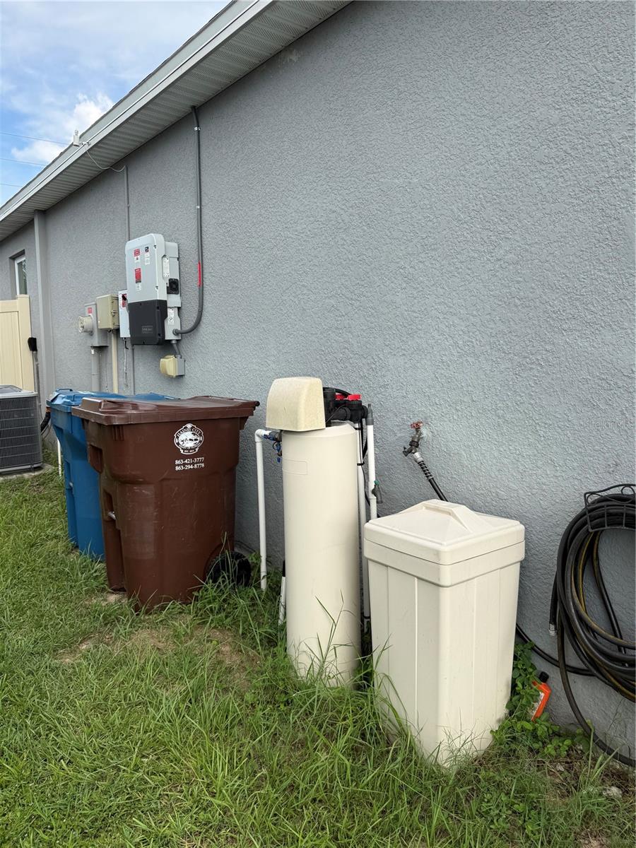 3597 Yarian Property Photo 14