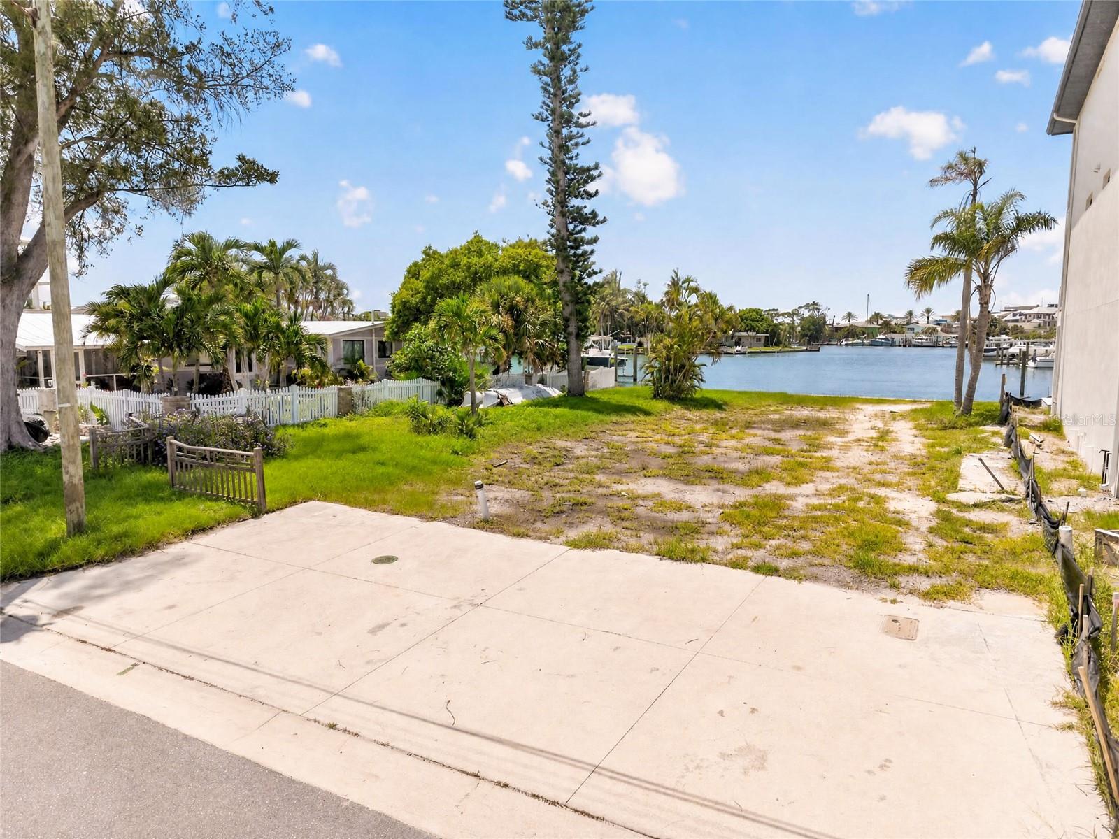 331 Boca Ciega Dr Property Photo 2