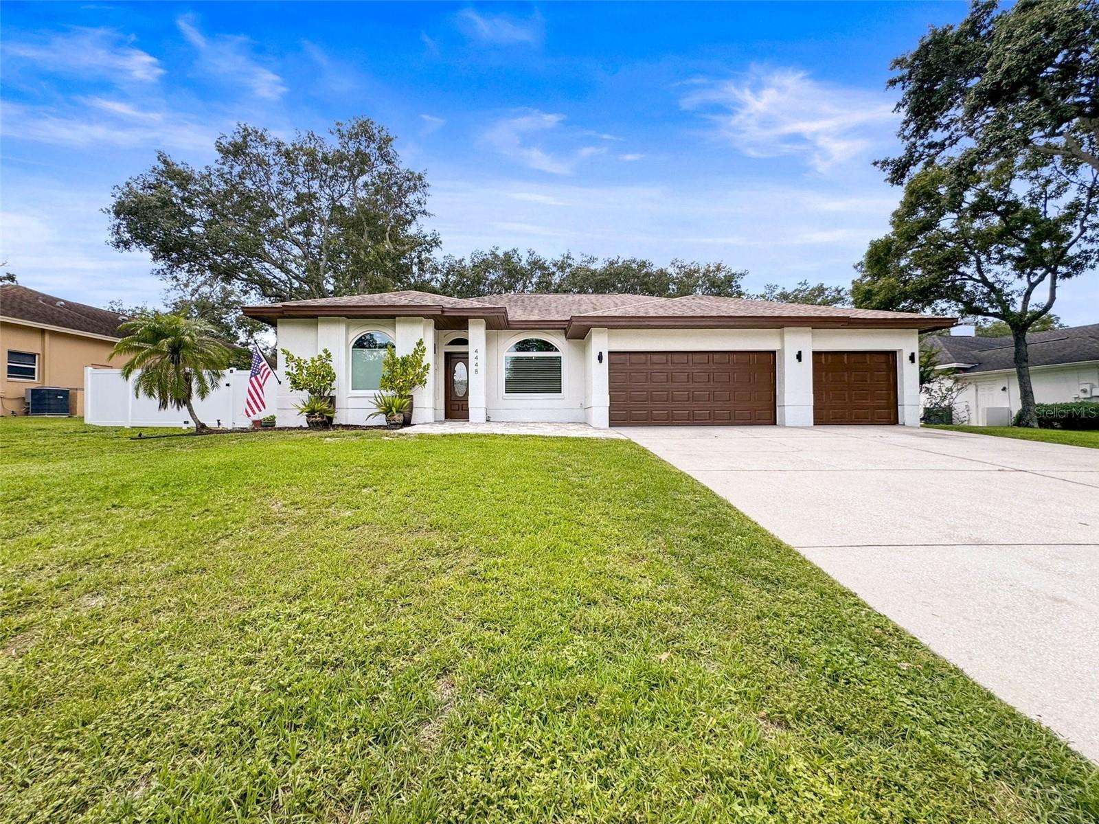 4448 Glenbrook Dr Property Photo