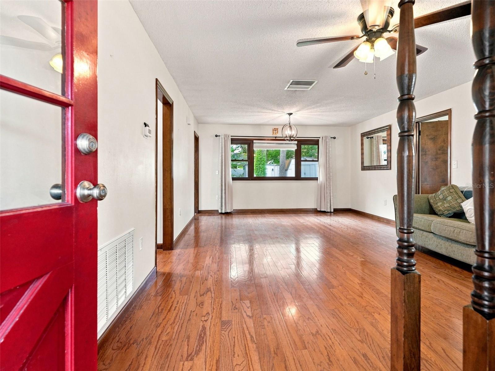 1139 Desmond Ave Property Photo 4