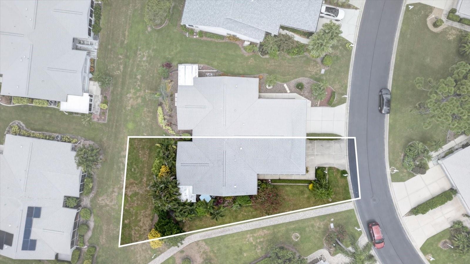 5988 Bonaventure Pl Property Photo 2