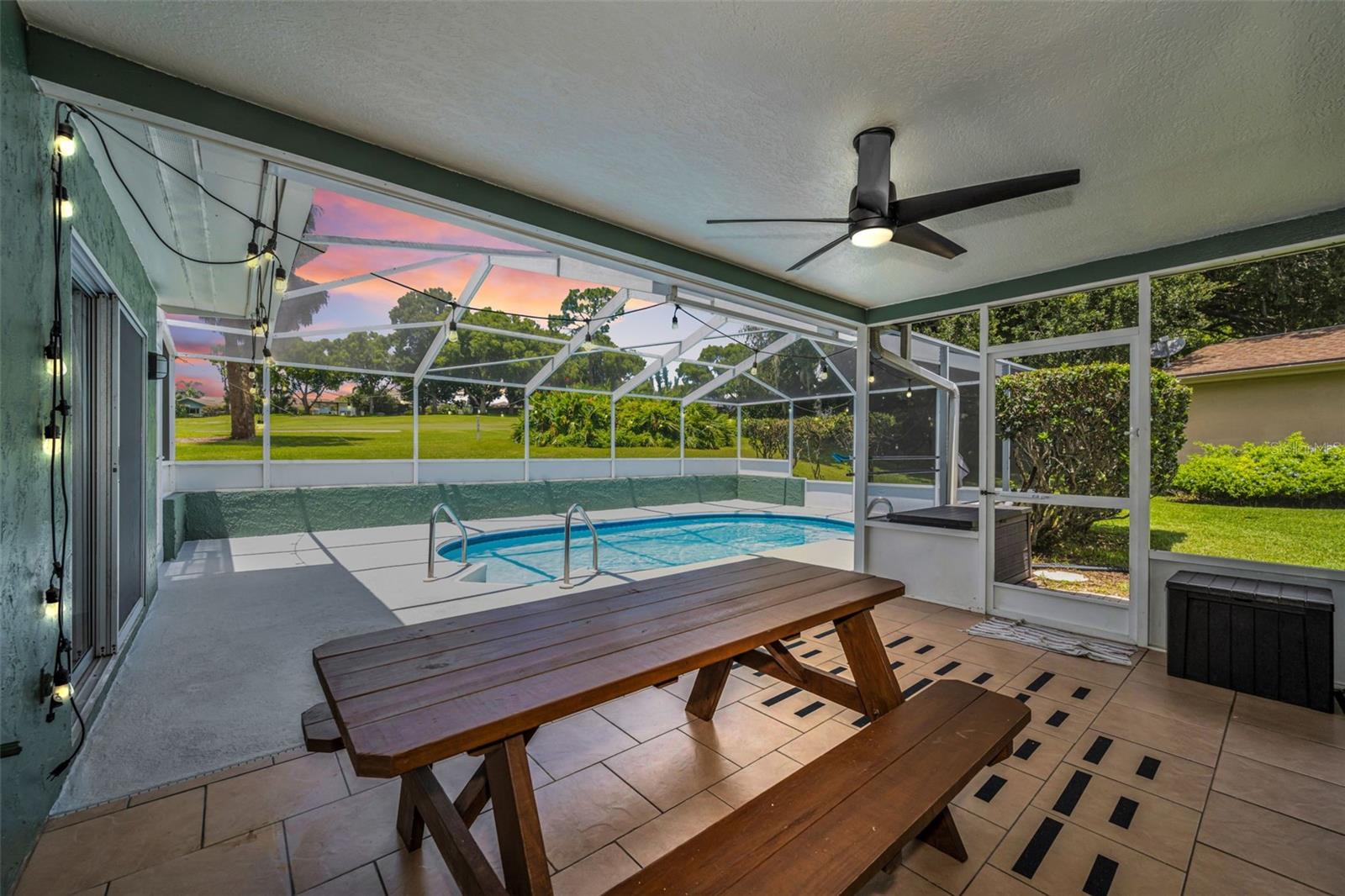 13005 Club Dr Property Photo 15
