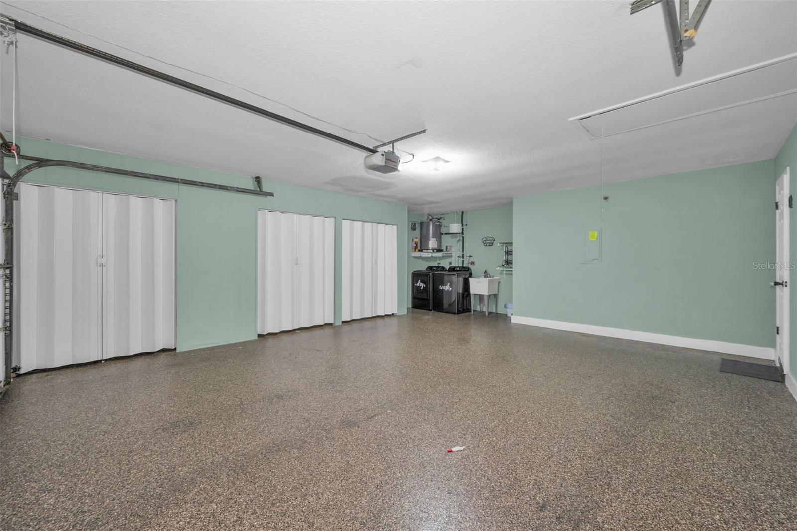 13005 Club Dr Property Photo 26