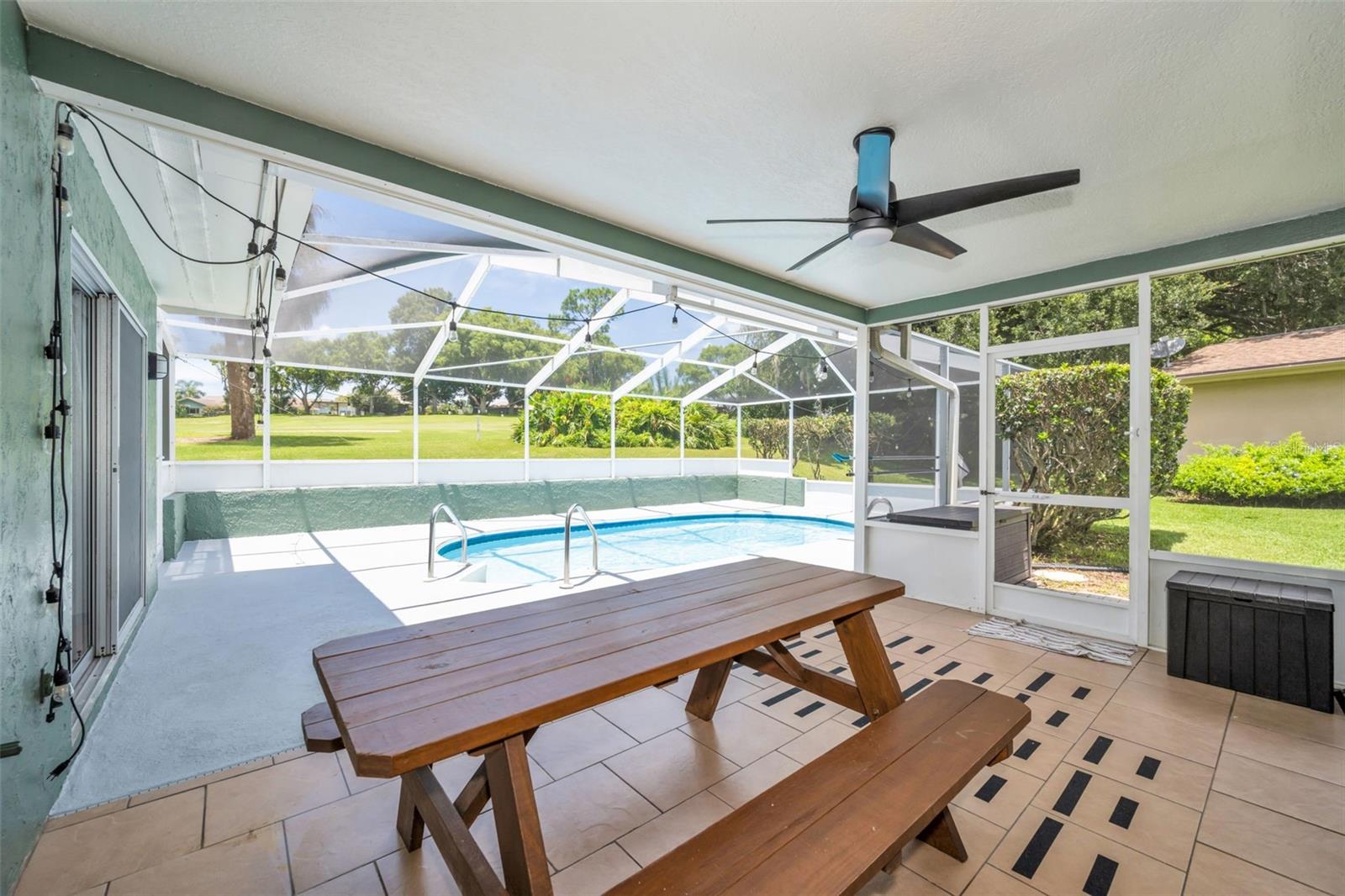 13005 Club Dr Property Photo 27