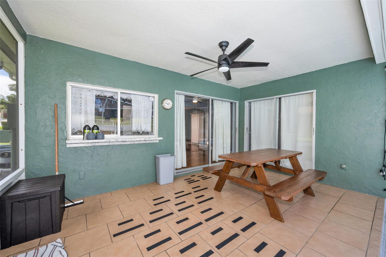 13005 Club Dr Property Photo 29