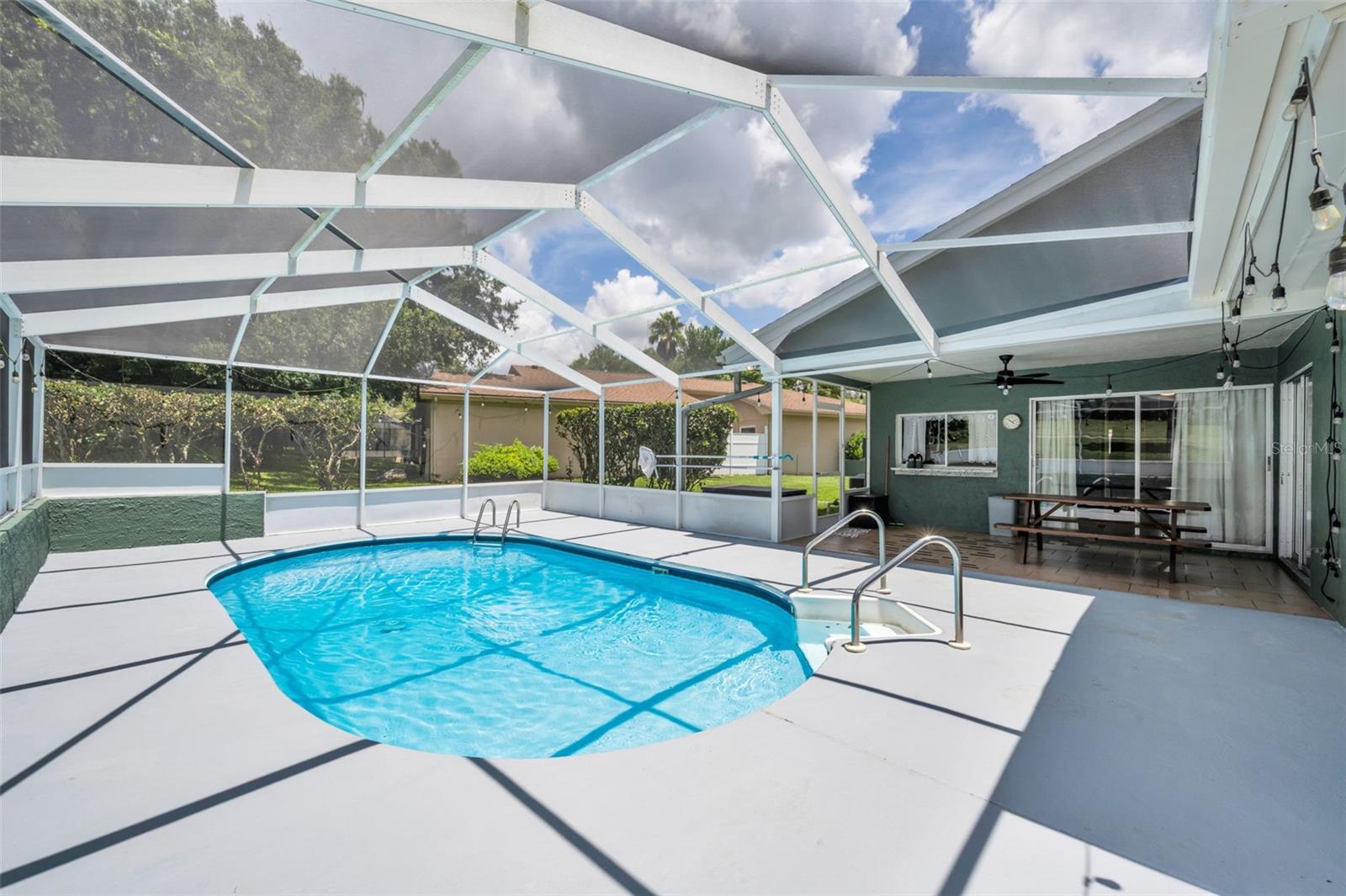 13005 Club Dr Property Photo 42