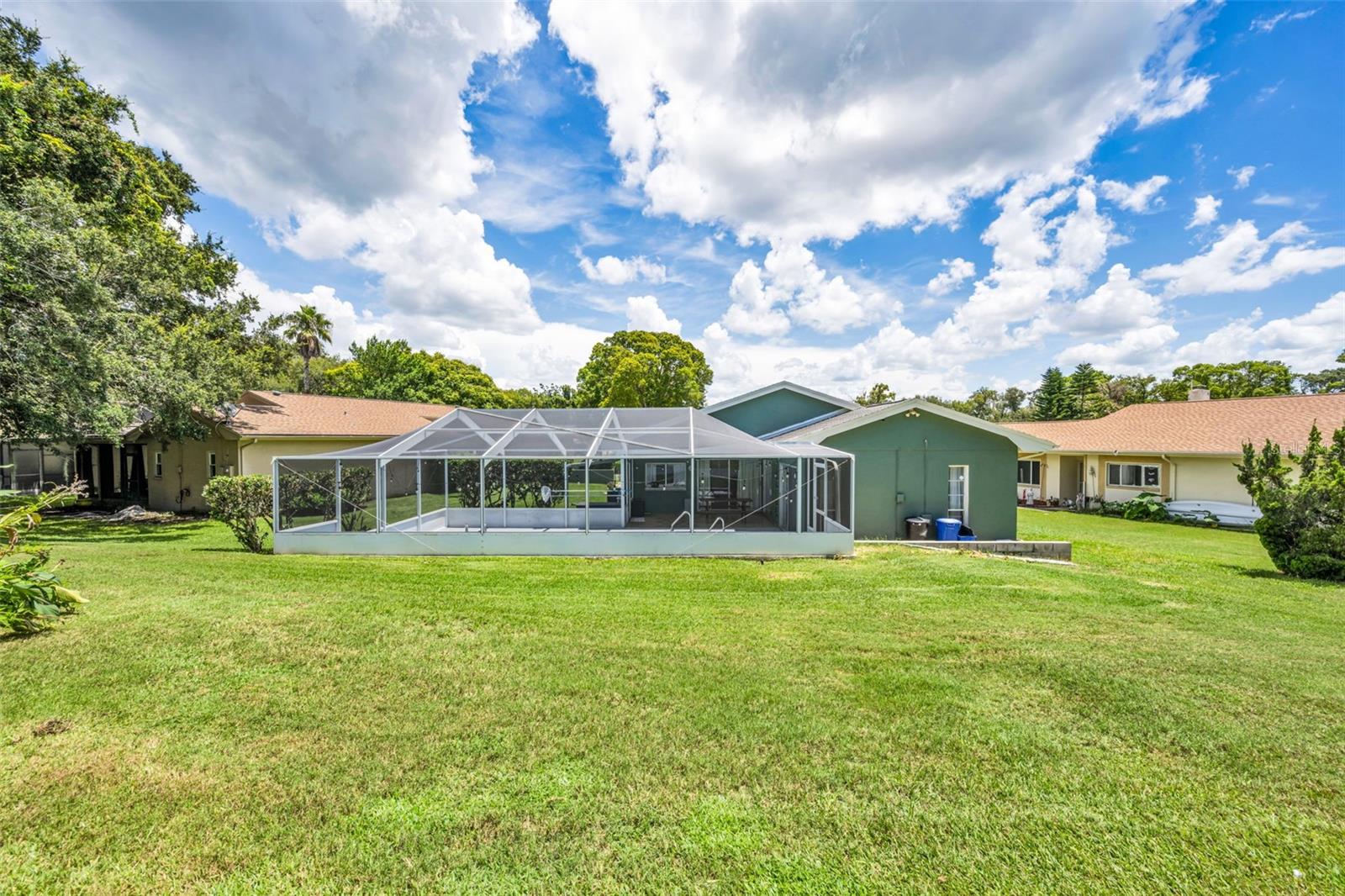13005 Club Dr Property Photo 48