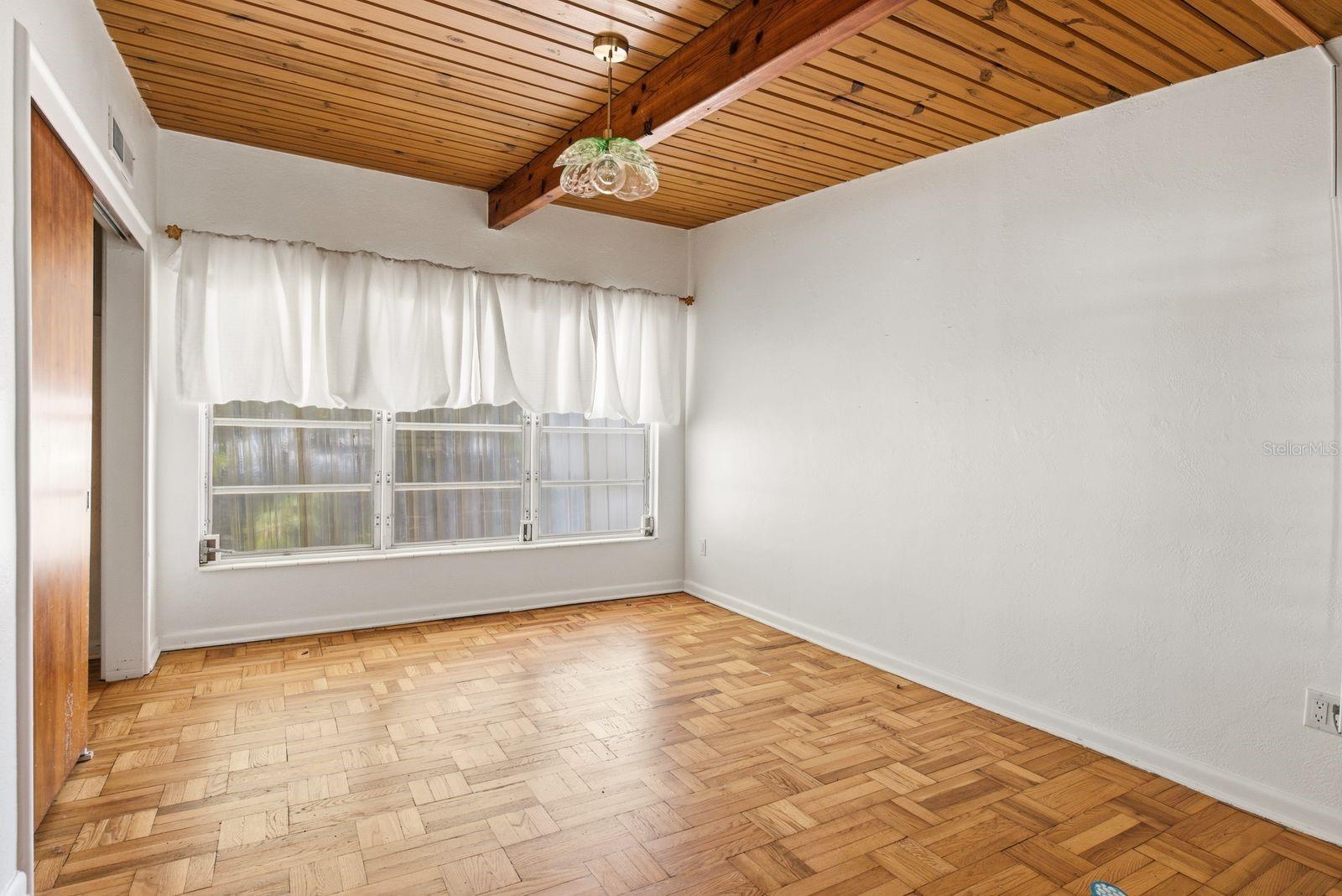 31 Dolphin Dr Property Photo 10