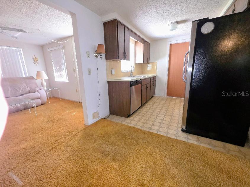 7639 Seashore Dr Property Photo 6