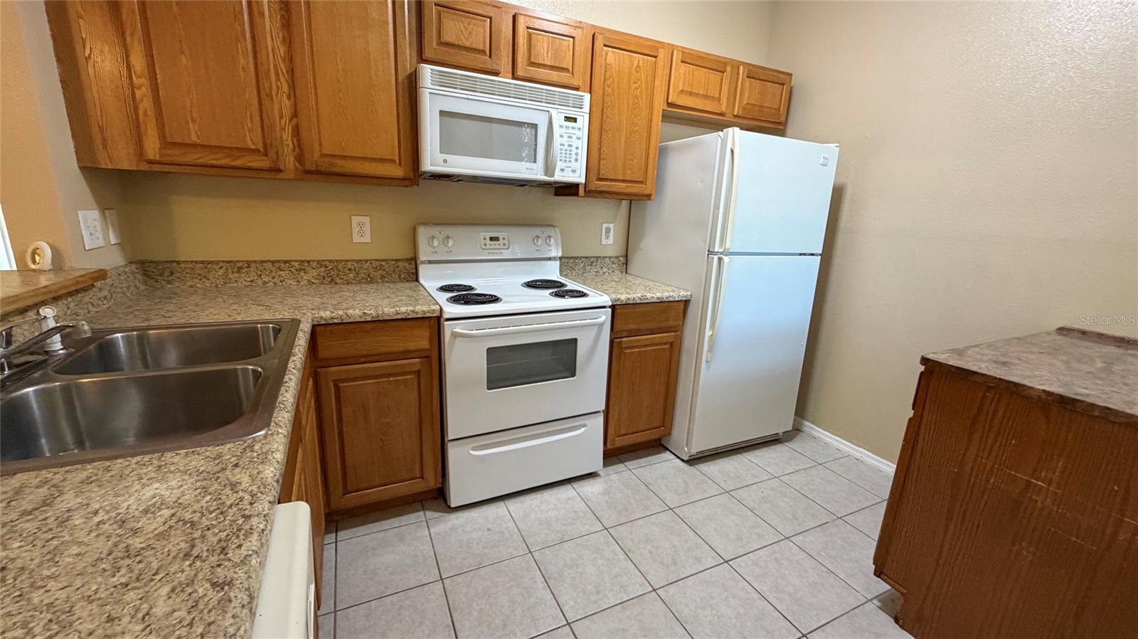 9523 Grovedale Cir #101 Property Photo 5