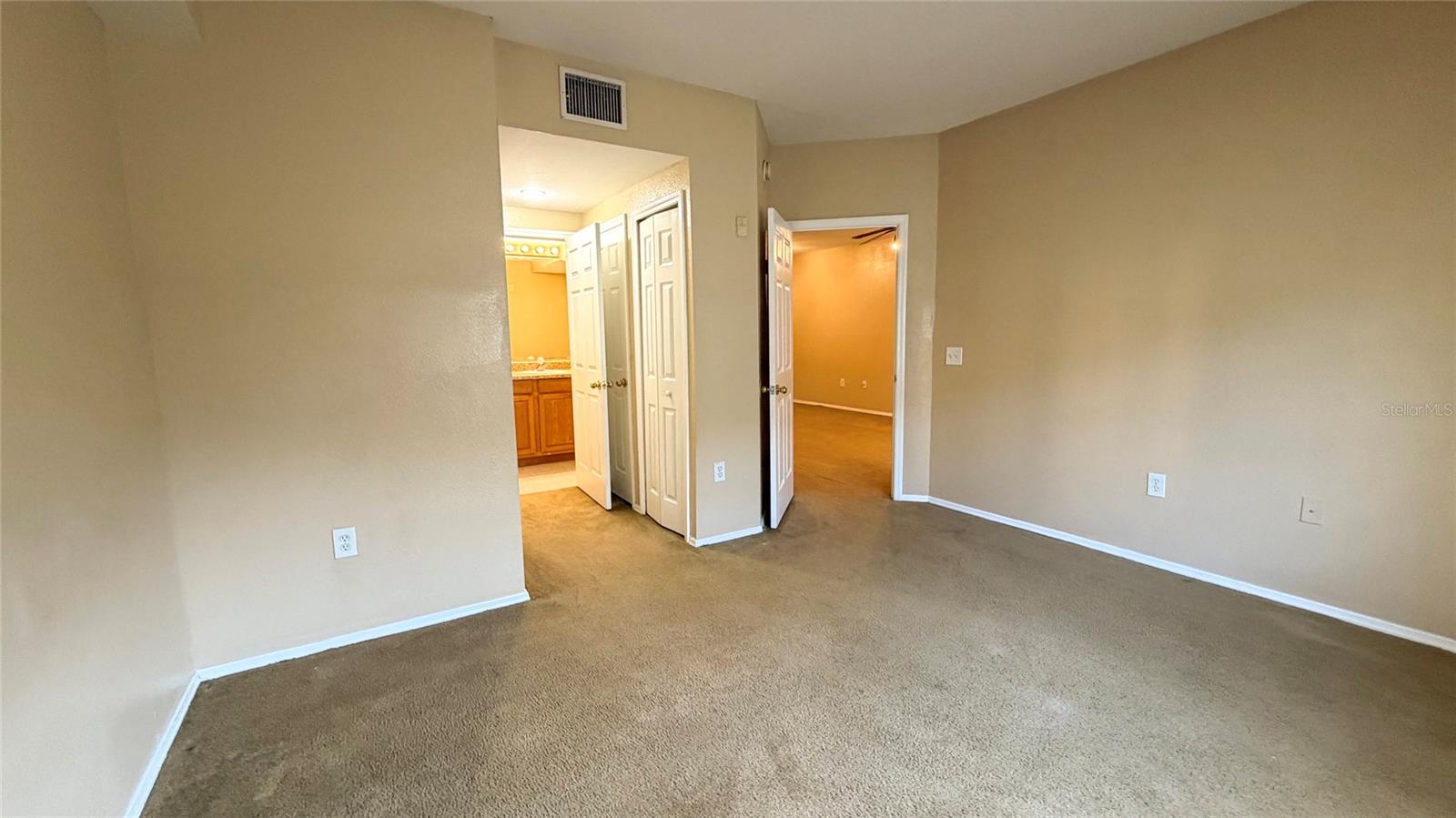 9523 Grovedale Cir #101 Property Photo 29
