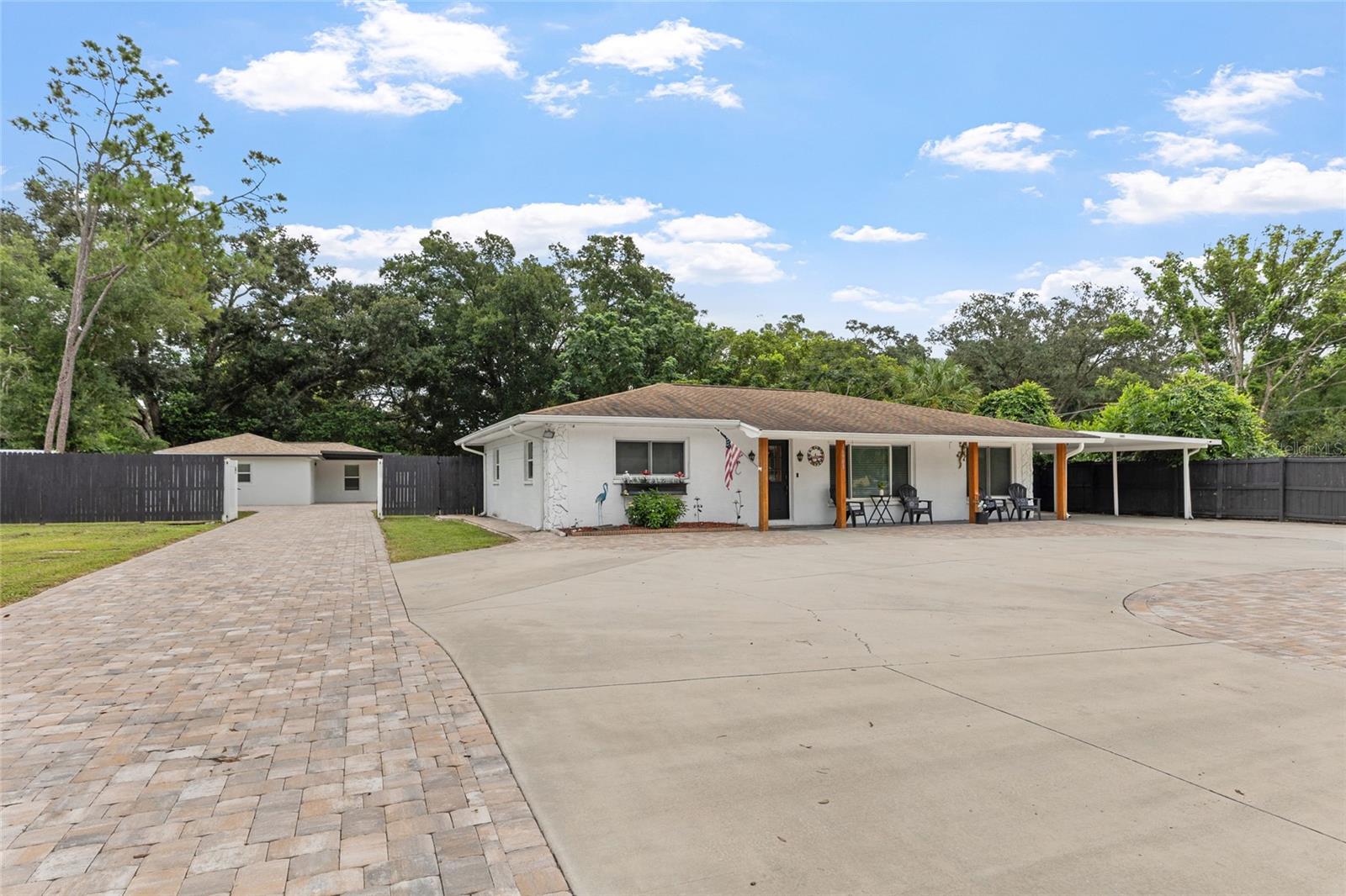 16903 Hanna Road Property Photo 1