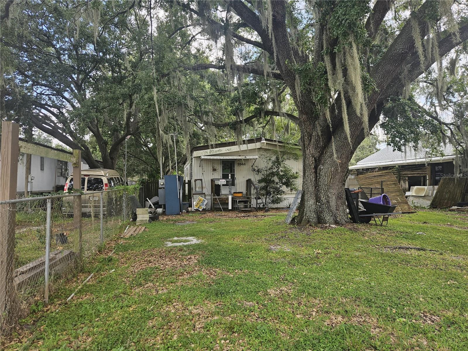 TB8539451 Property Photo 1