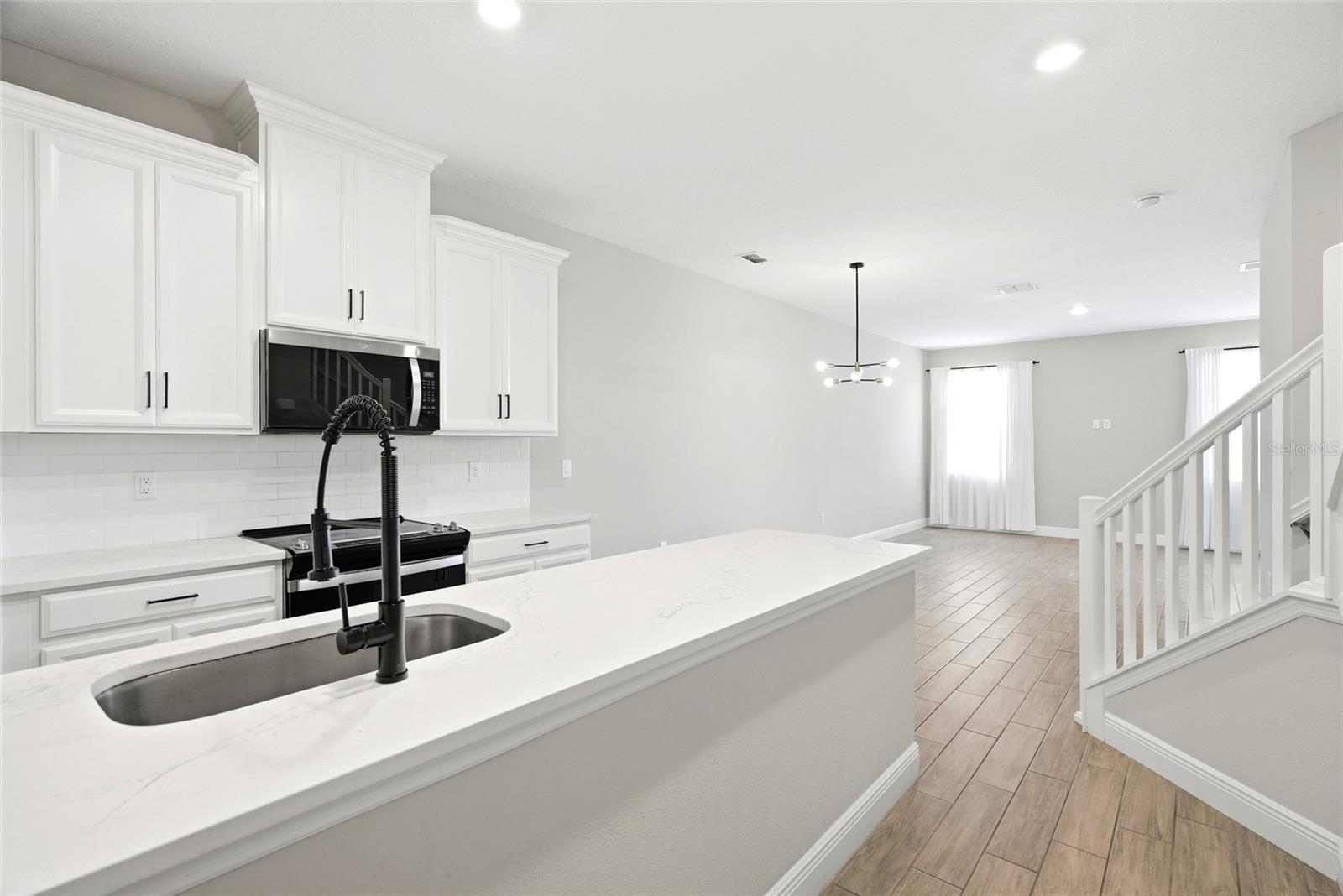 5282 Neil Dr Property Photo 25