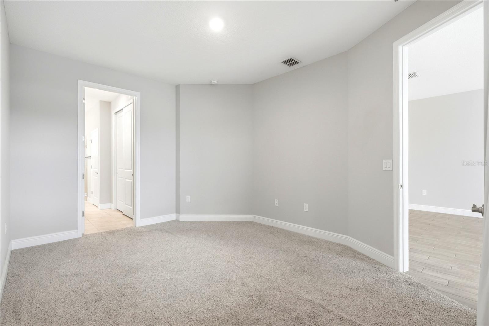 5282 Neil Dr Property Photo 28