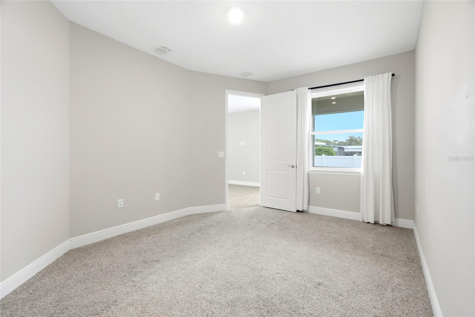 5282 Neil Dr Property Photo 35