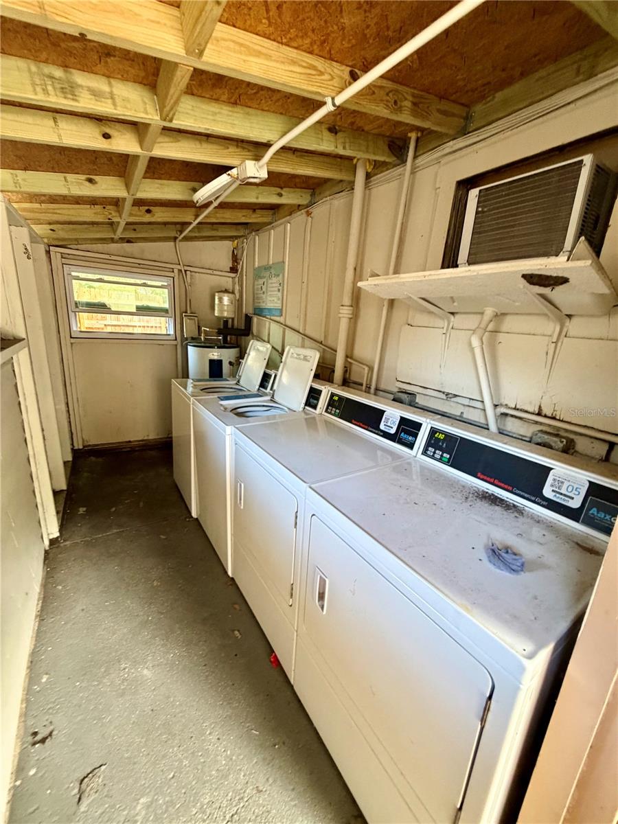 908 Beverly Ave #c Property Photo 10