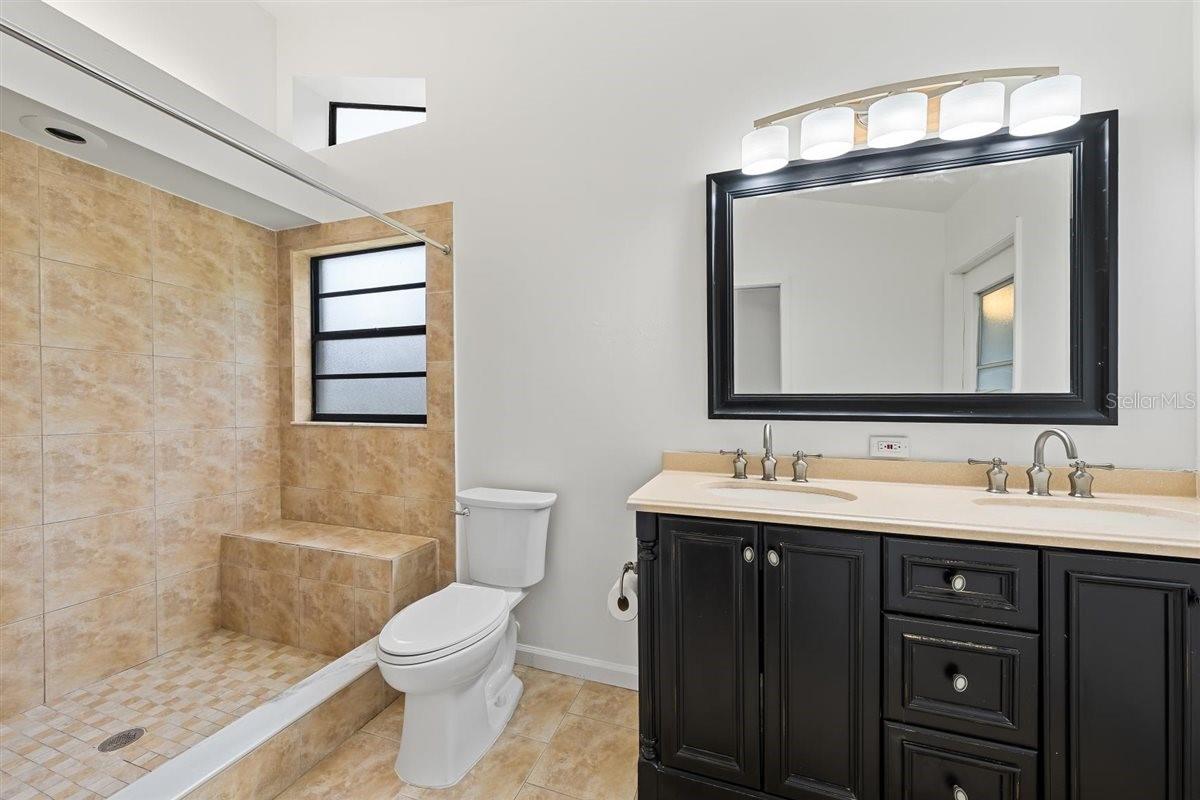 3600 Darston St Property Photo 24