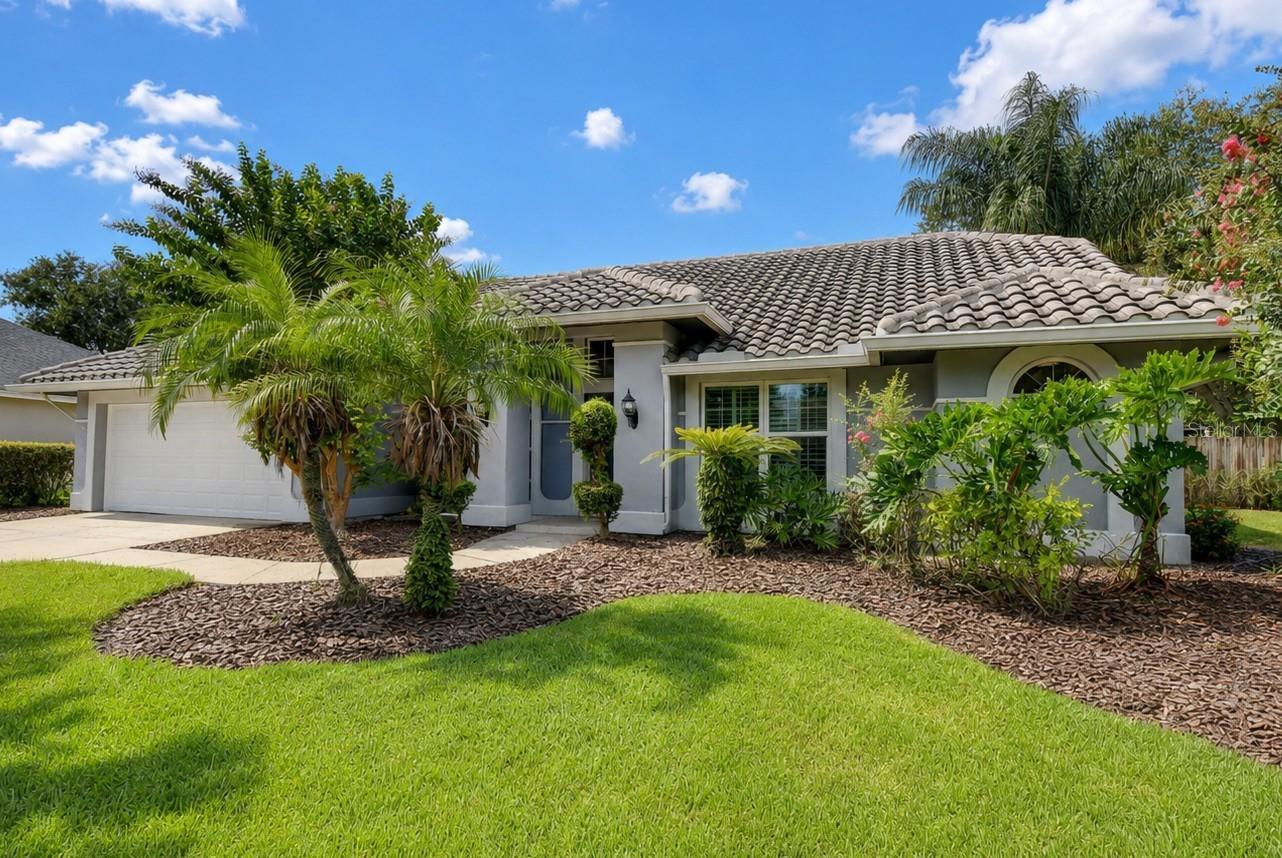 6608 Thoroughbred Loop Property Photo 3