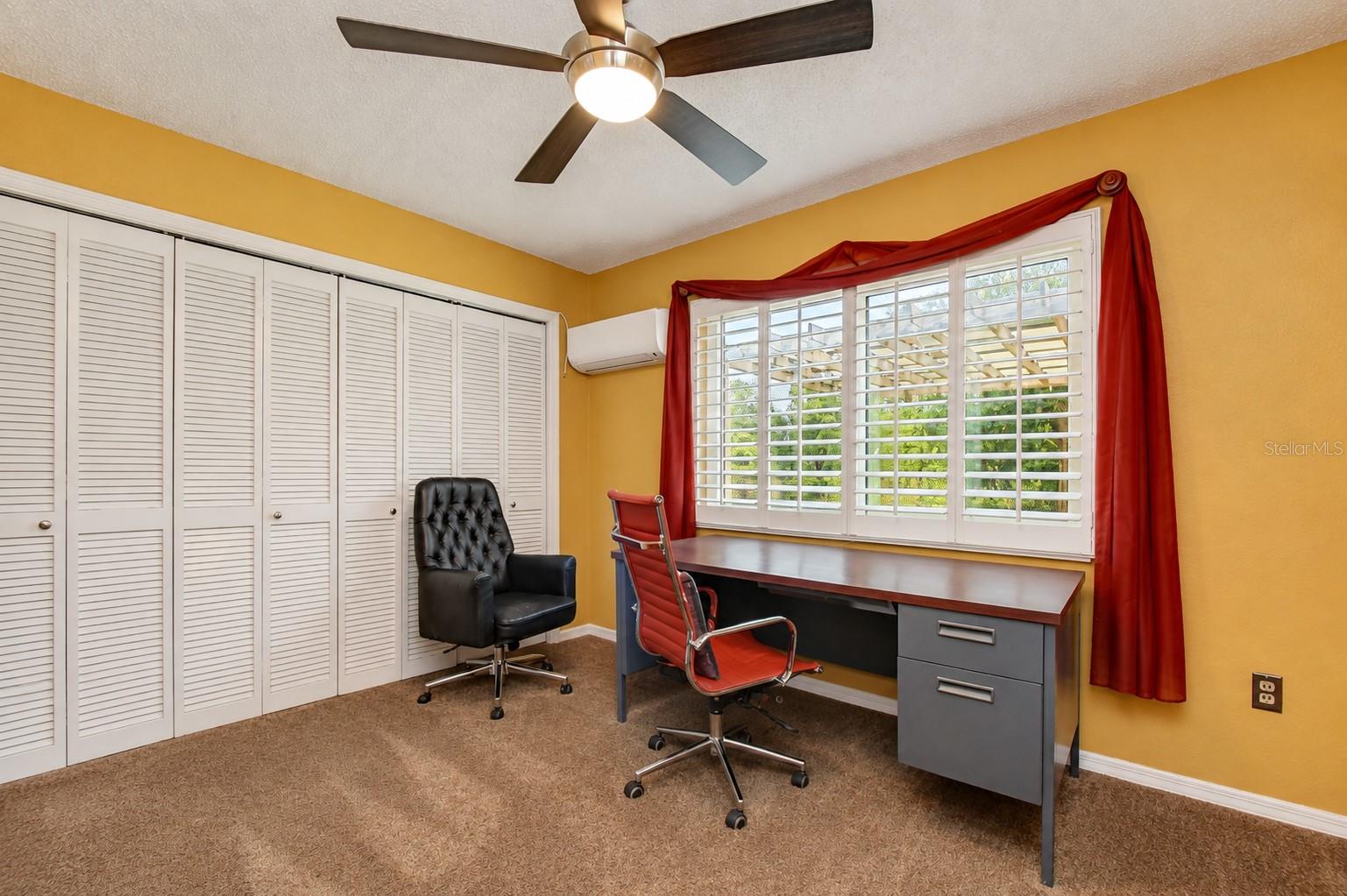 6608 Thoroughbred Loop Property Photo 25