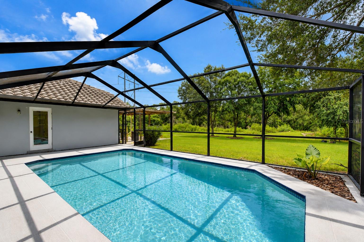 6608 Thoroughbred Loop Property Photo 28