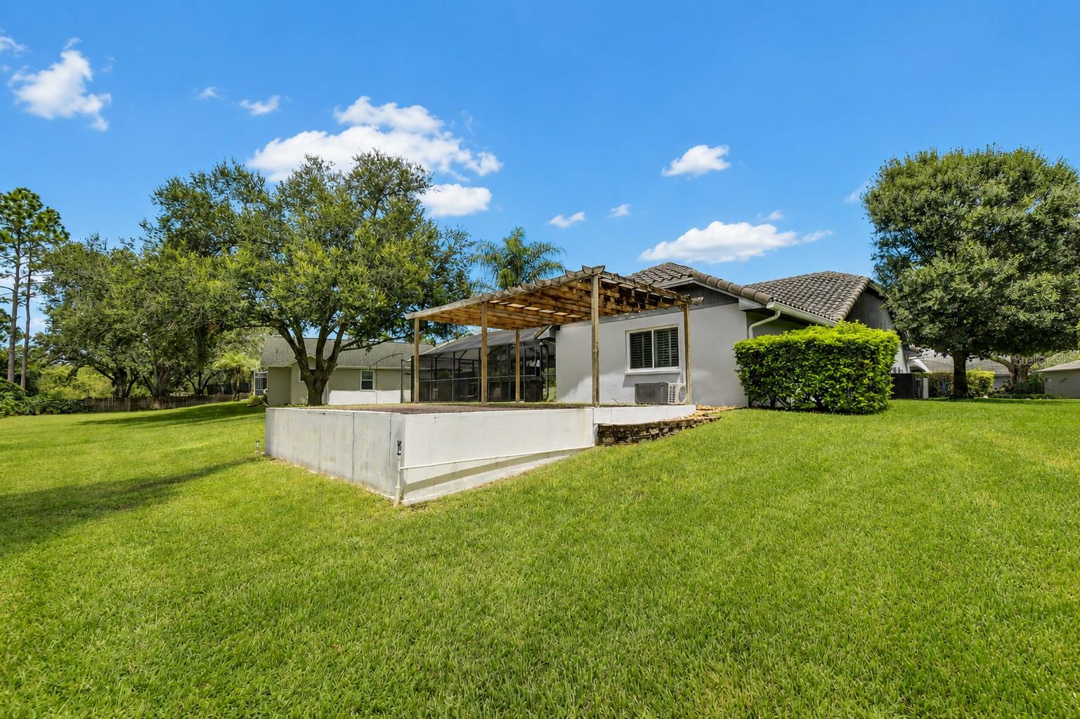 6608 Thoroughbred Loop Property Photo 32