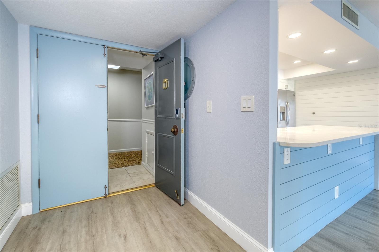 220 Belleview Blvd #812 Property Photo 5