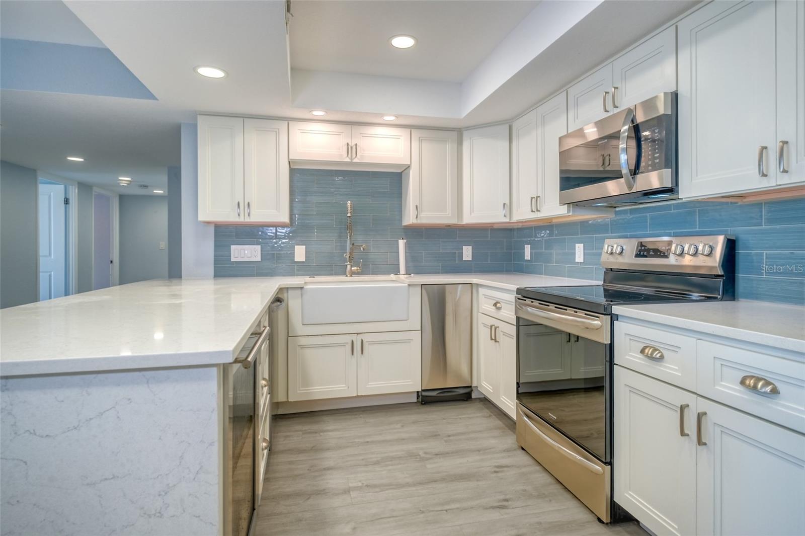 220 Belleview Blvd #812 Property Photo 7