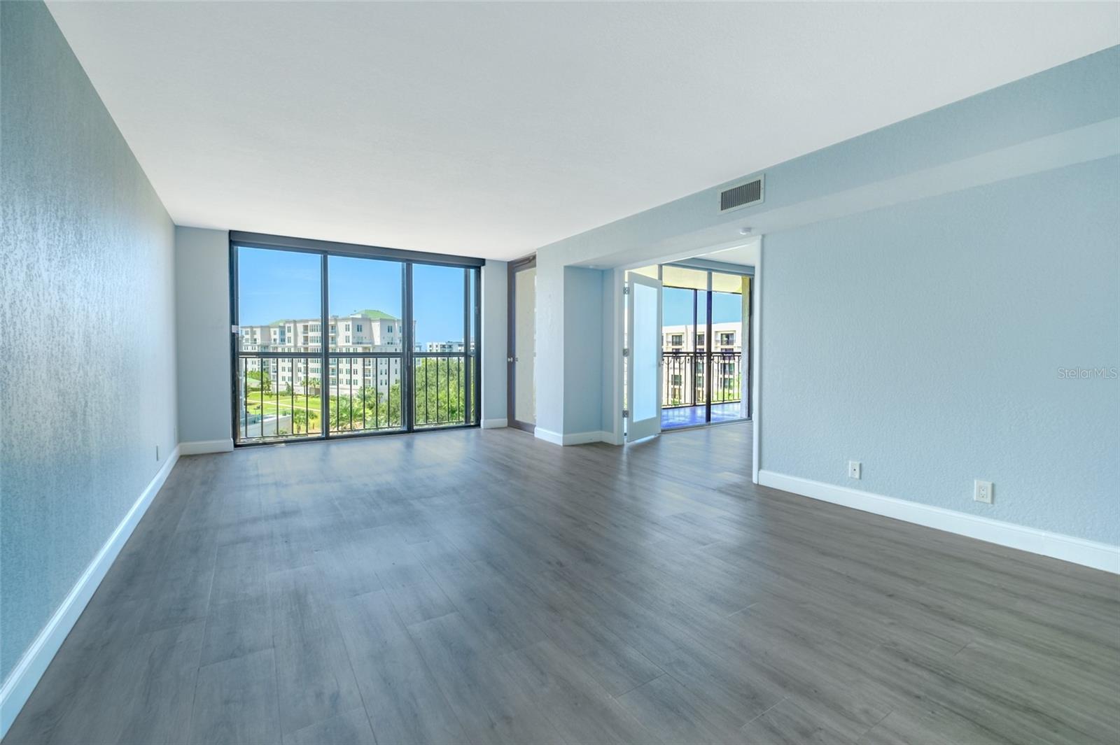 220 Belleview Blvd #812 Property Photo 15