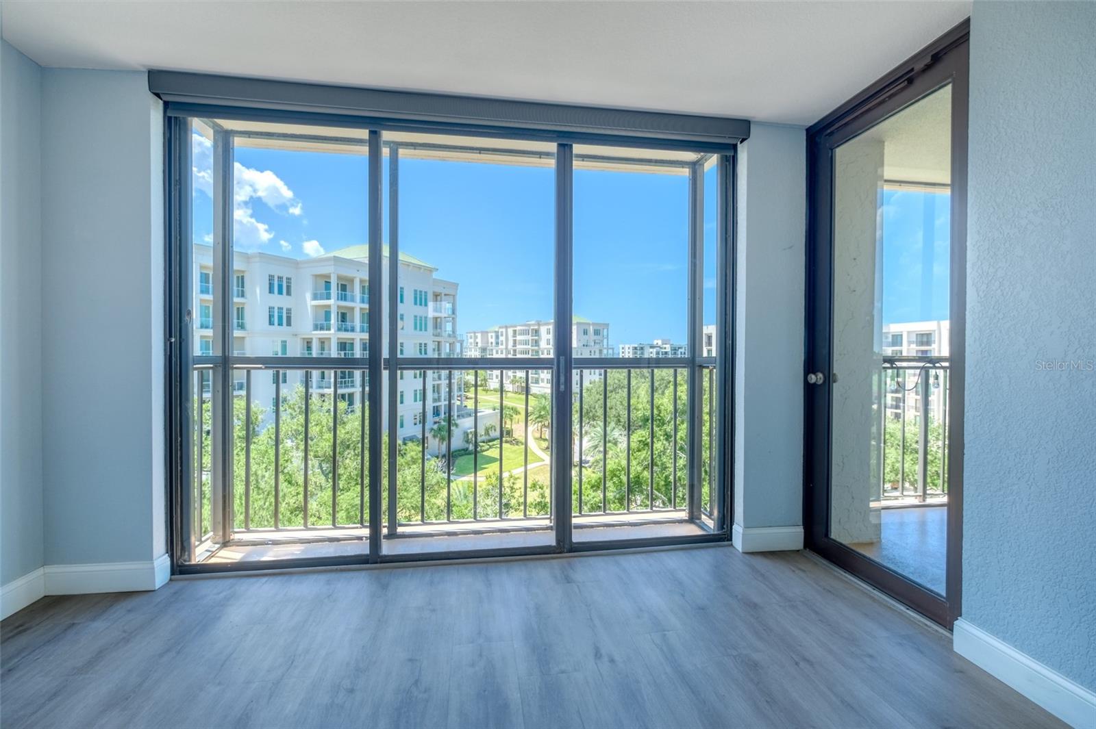 220 Belleview Blvd #812 Property Photo 18