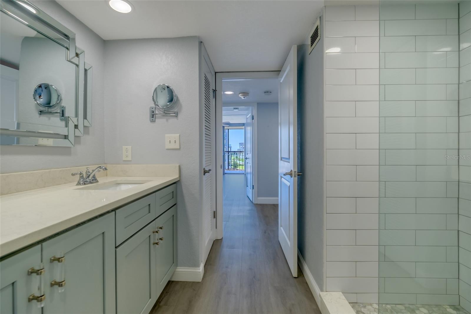 220 Belleview Blvd #812 Property Photo 34