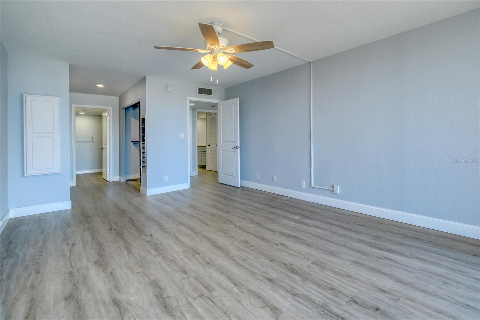 220 Belleview Blvd #812 Property Photo 38