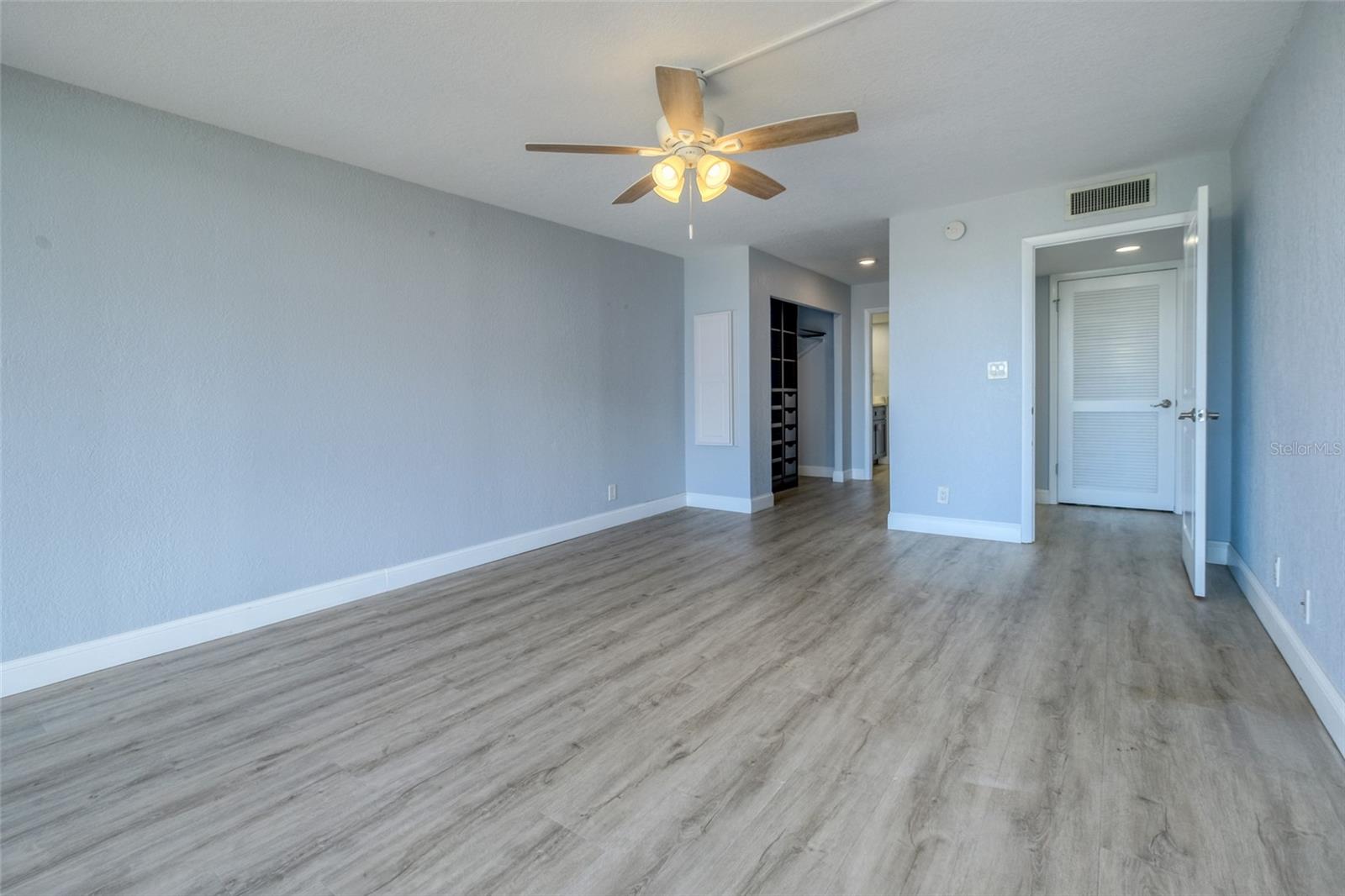 220 Belleview Blvd #812 Property Photo 39