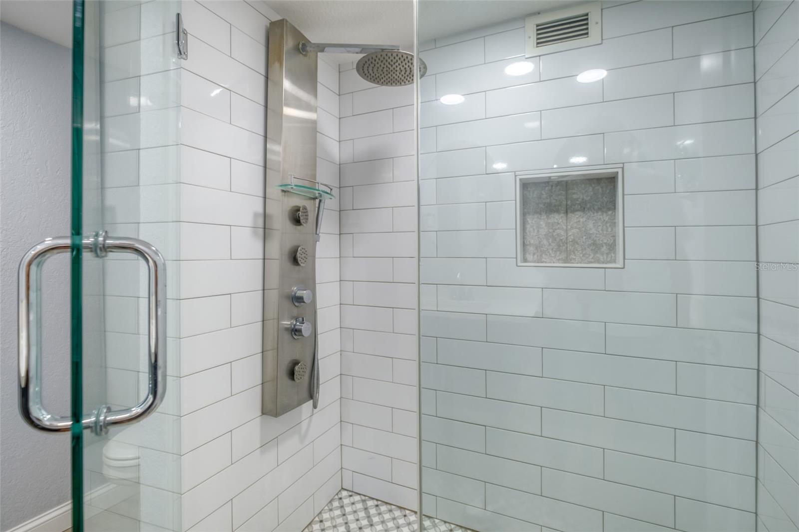 220 Belleview Blvd #812 Property Photo 43