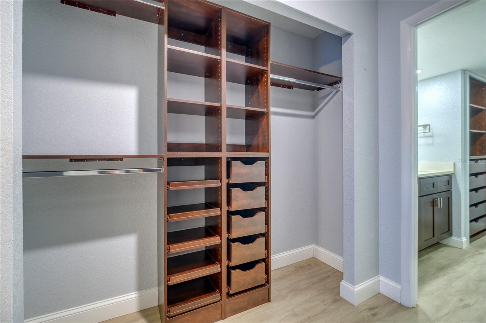 220 Belleview Blvd #812 Property Photo 44
