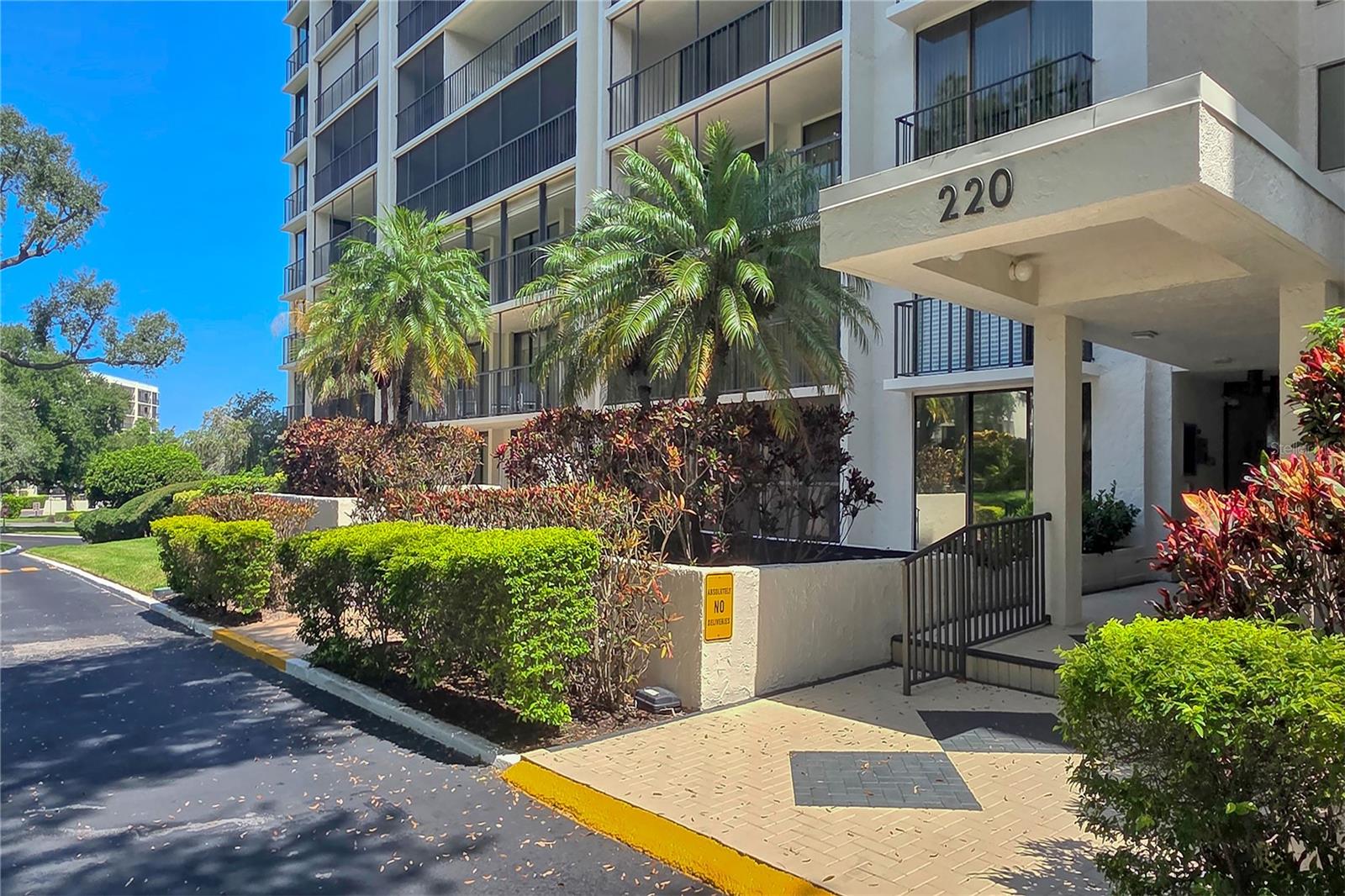 220 Belleview Blvd #812 Property Photo 71