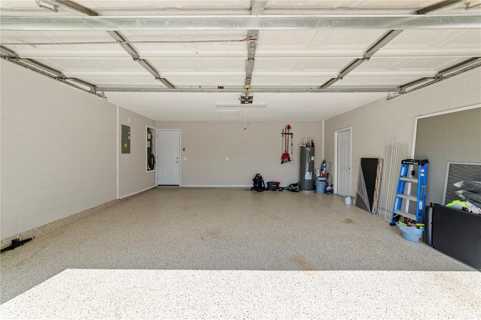 1003 Red Oak Cir Property Photo 33