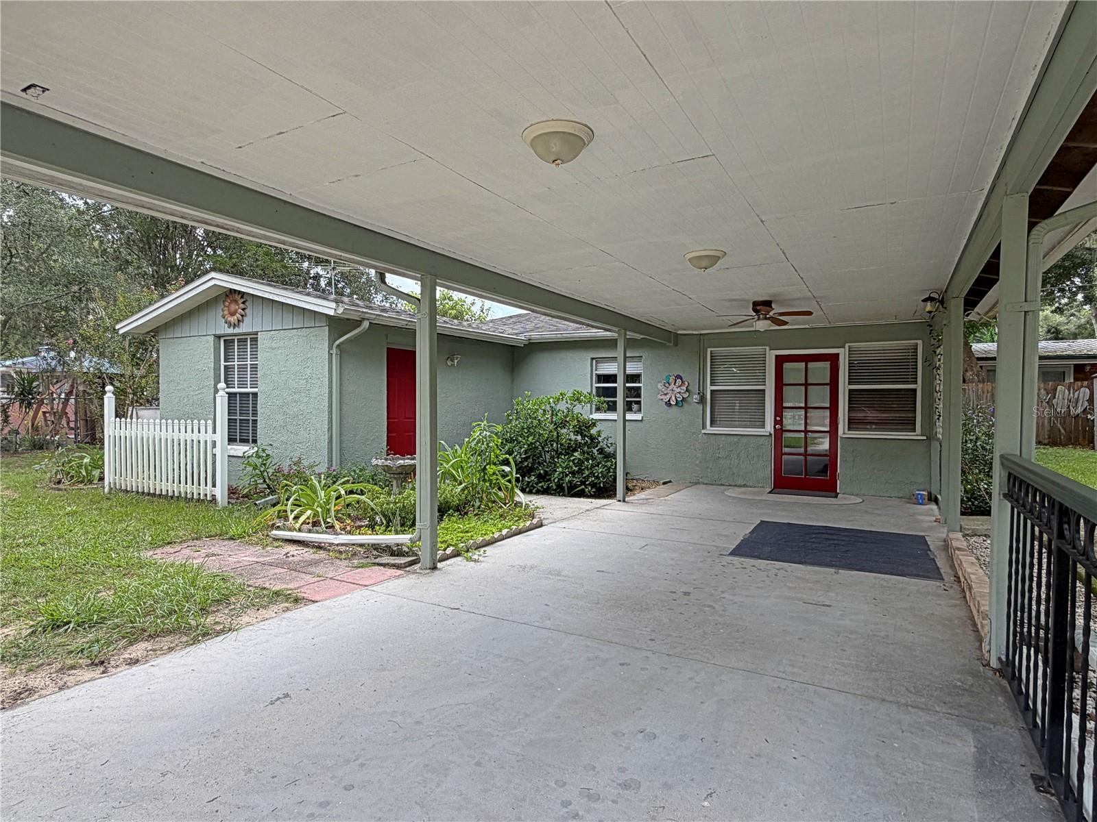 7806 Alafia Ridge Rd Property Photo 4