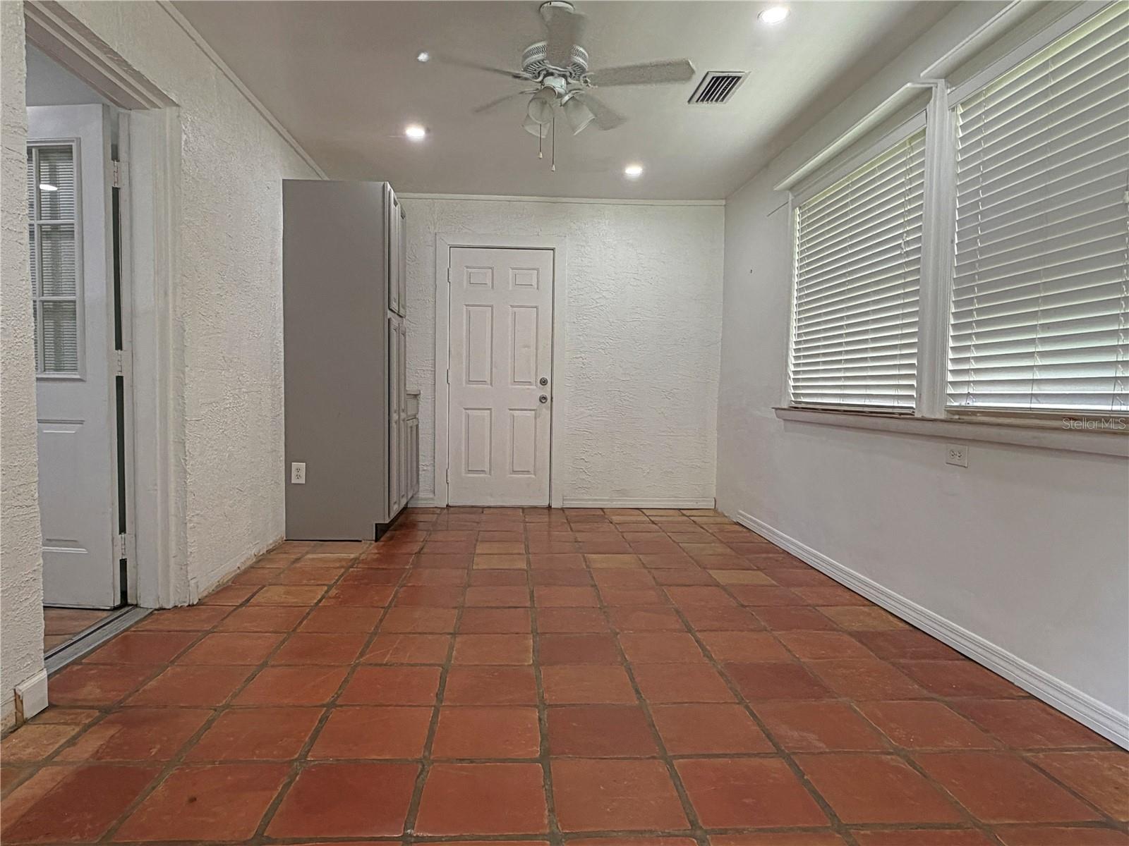 7806 Alafia Ridge Rd Property Photo 7