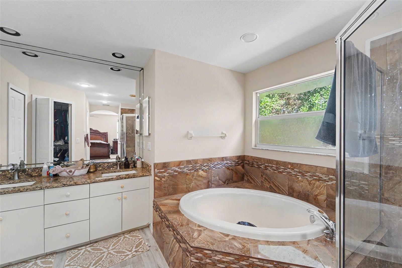 10409 Canary Isle Dr Property Photo 13