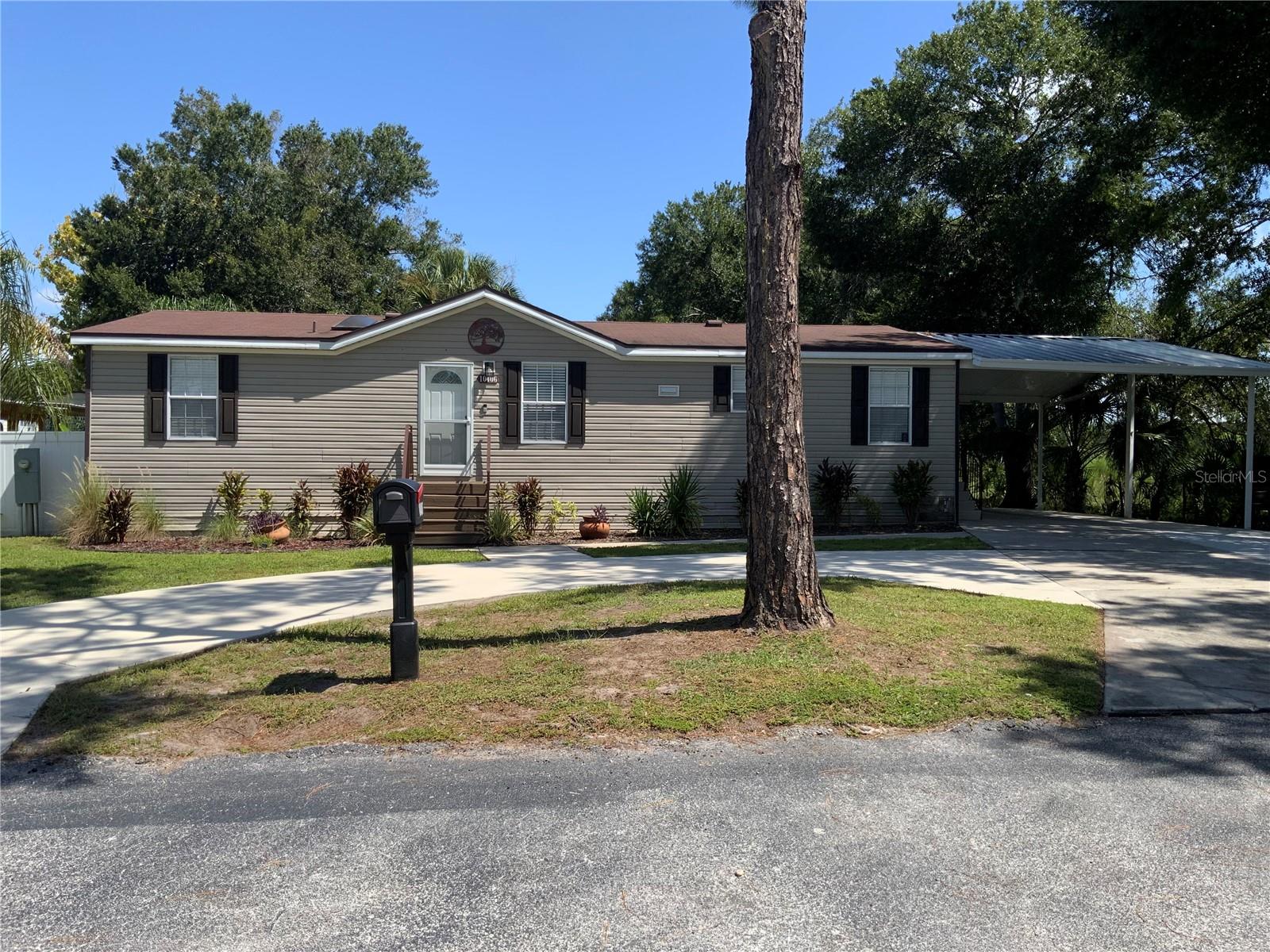 10406 Brussels Dr Property Photo 1