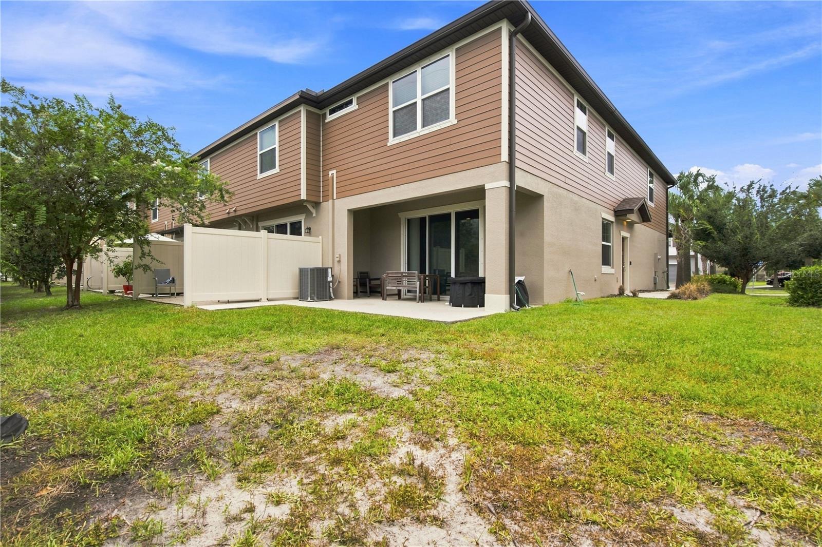 9237 Hillcroft Dr Property Photo 4