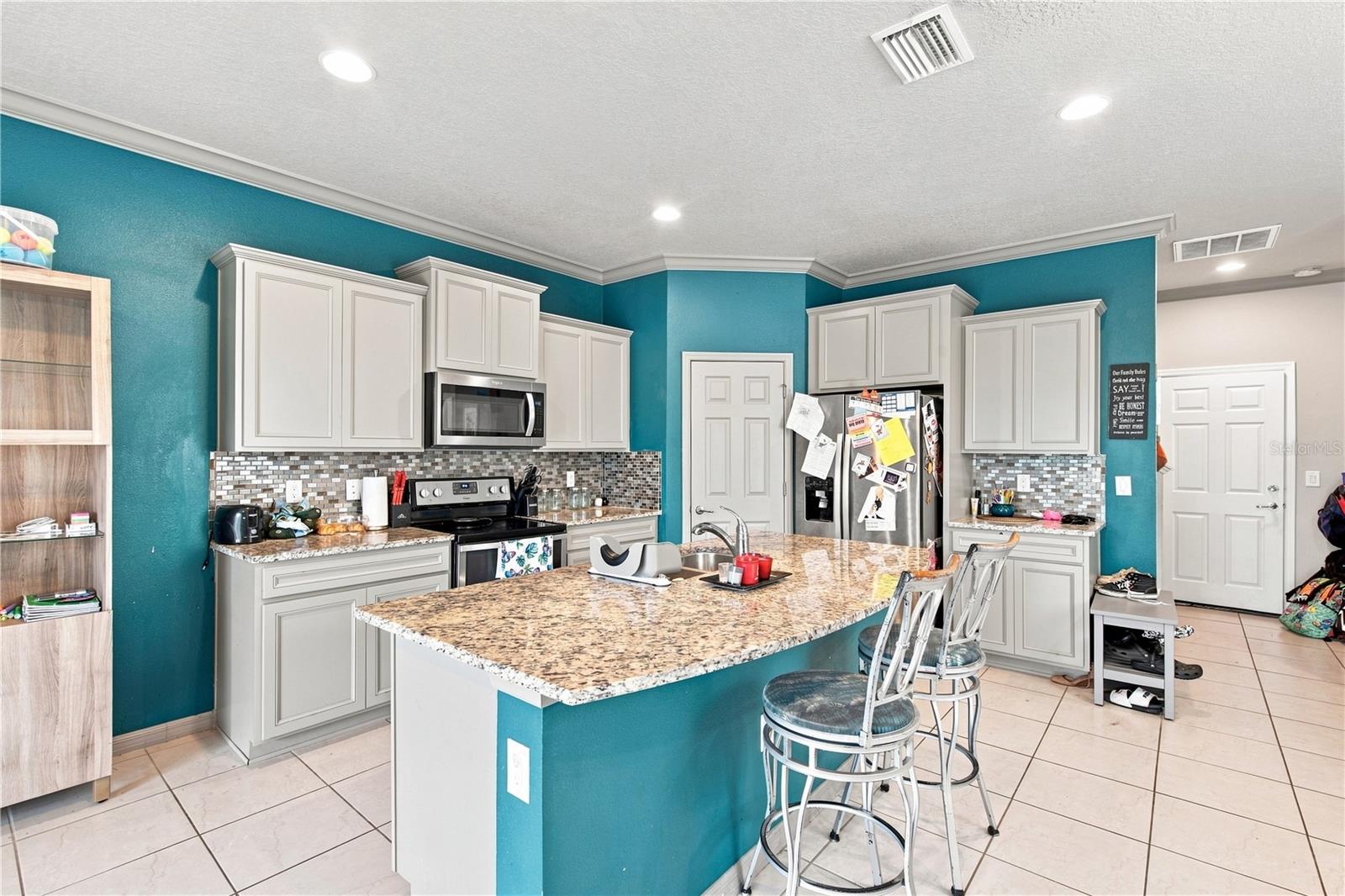 9237 Hillcroft Dr Property Photo 18