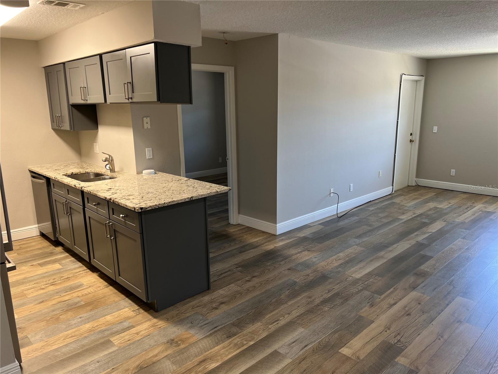 208 Red Cedar Pl #208 Property Photo 3