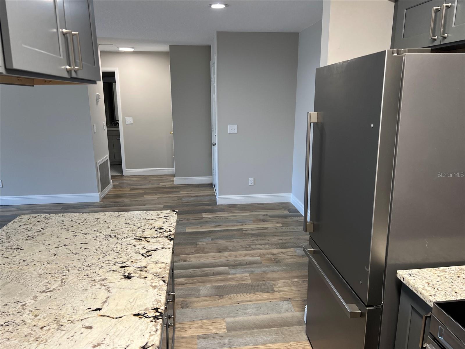208 Red Cedar Pl #208 Property Photo 5
