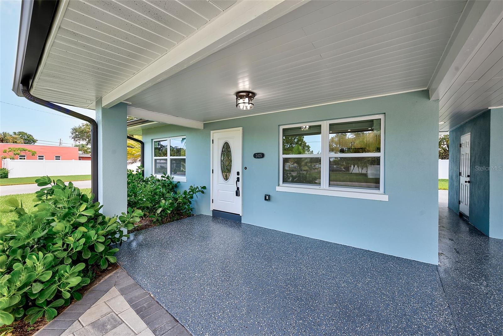 2425 Baywood Dr E Property Photo 6