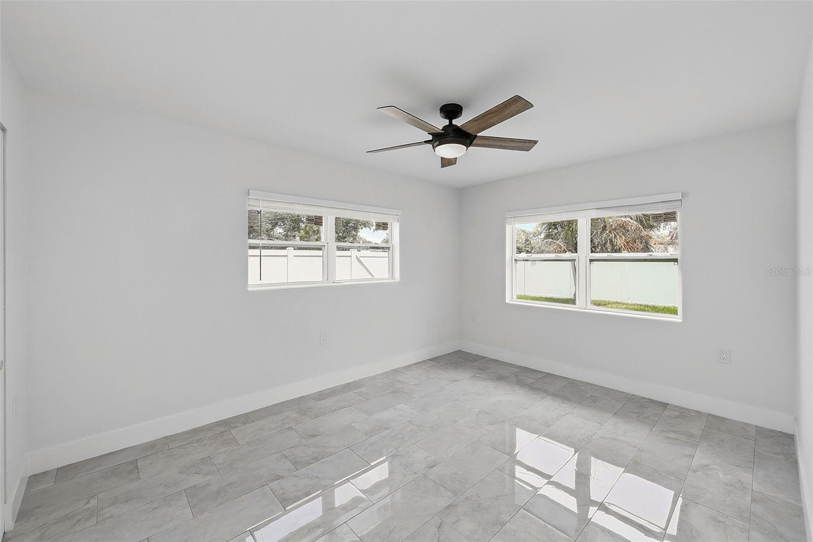 2425 Baywood Dr E Property Photo 19